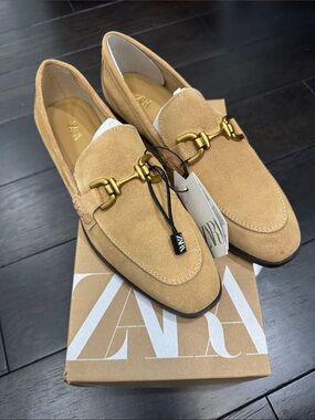 Zara Women’s Tan Suede Loafers with Gold Horsebit NWT